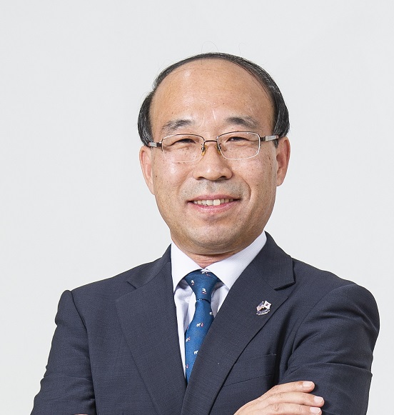 21대 김윤석